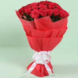 graceful red roses bouquet